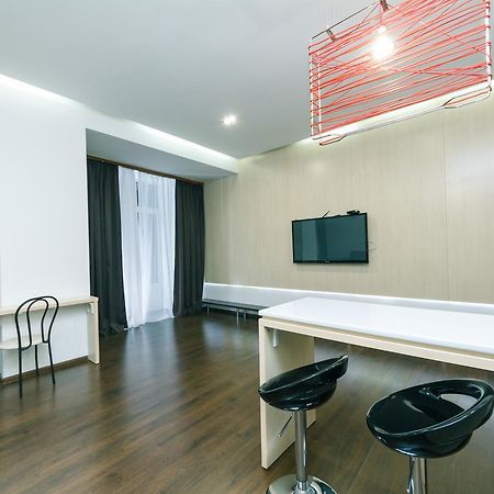 Kreschatik 21 With Terrace 2Br Kiev Buitenkant foto