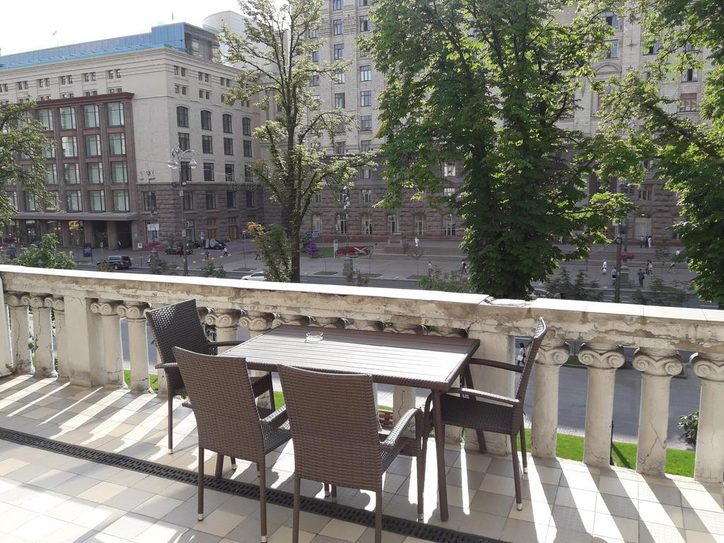 Kreschatik 21 With Terrace 2Br Kiev Buitenkant foto