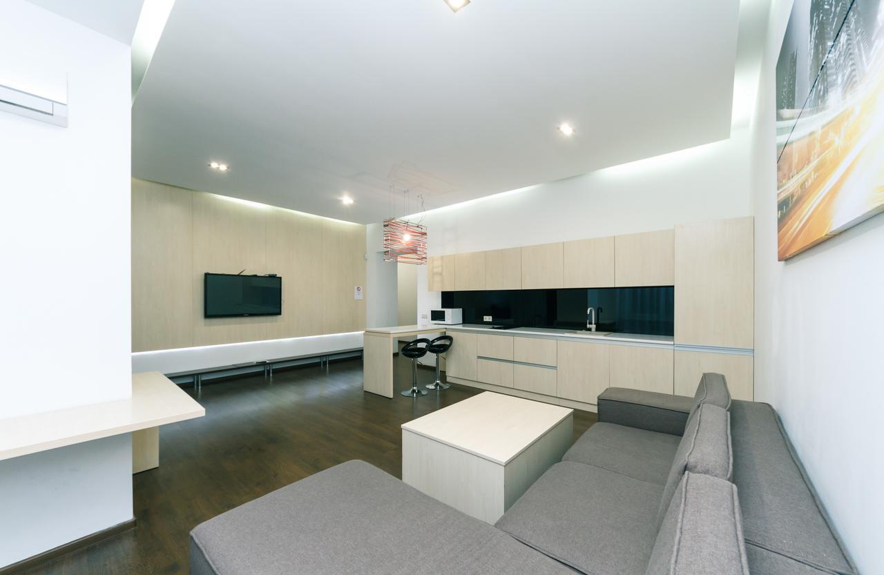 Kreschatik 21 With Terrace 2Br Kiev Buitenkant foto